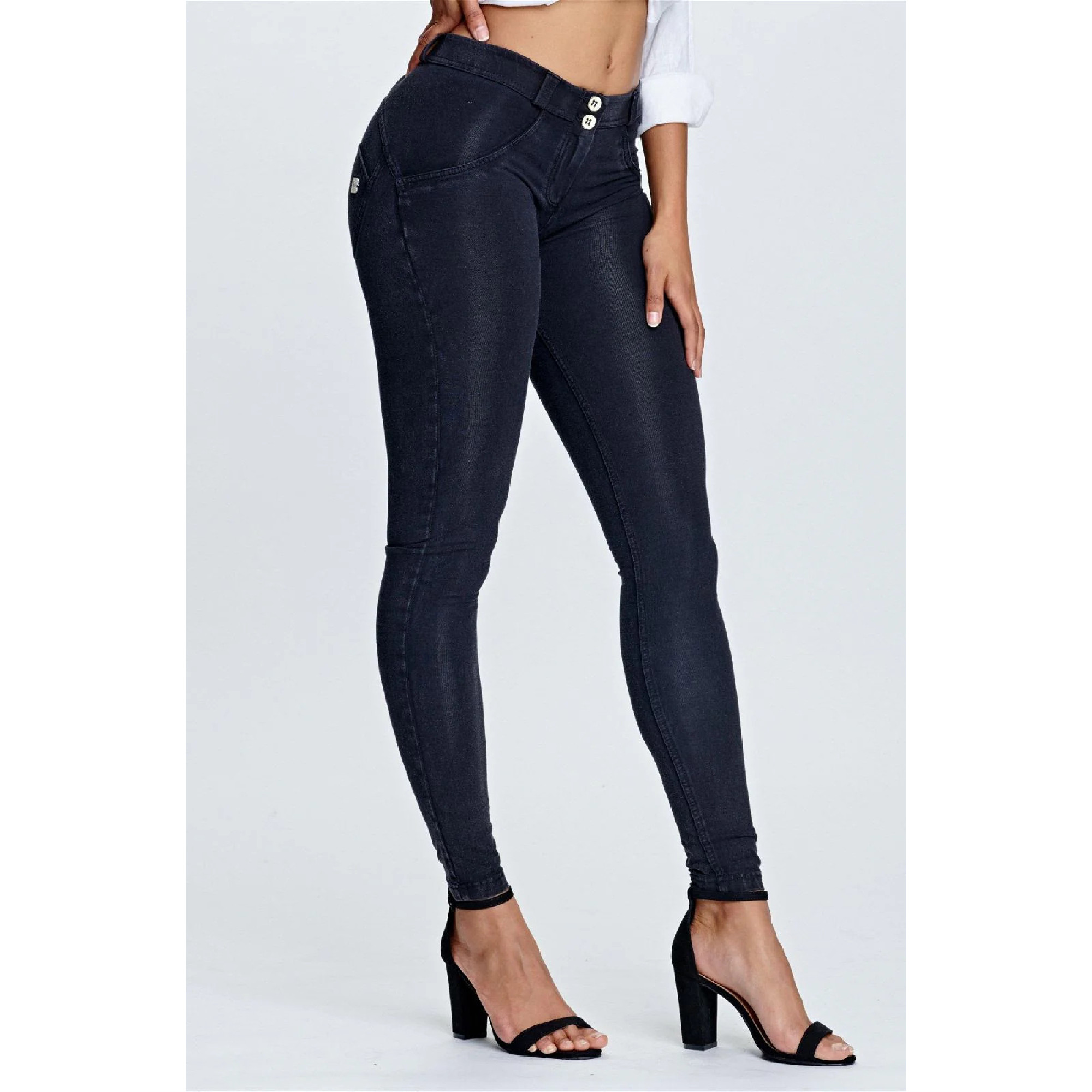 Freddy WR.UP® Damen Push-Up Jeans - Regular Waist Super Skinny - Schwarz - Schwarze Nähte Freddy WR.UP® Damen Push-Up Jeans - Regular Waist Super Skinny - Schwarz - Schwarze Nähte