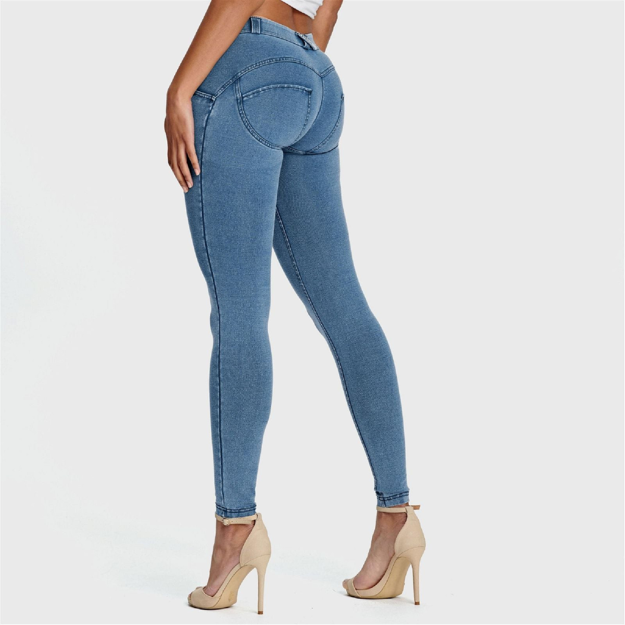 Freddy WR.UP® Damen Push-Up Jeans - 7/8 Regular Waist Skinny - Denim - Blaue Nähte - J108B Freddy WR.UP® Damen Push-Up Jeans - 7/8 Regular Waist Skinny - Denim - Blaue Nähte - J108B
