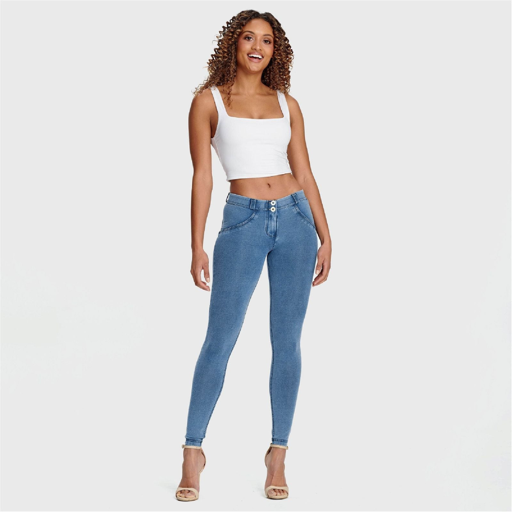 Freddy WR.UP® Damen Push-Up Jeans - 7/8 Regular Waist Skinny - Denim - Blaue Nähte - J108B Freddy WR.UP® Damen Push-Up Jeans - 7/8 Regular Waist Skinny - Denim - Blaue Nähte - J108B