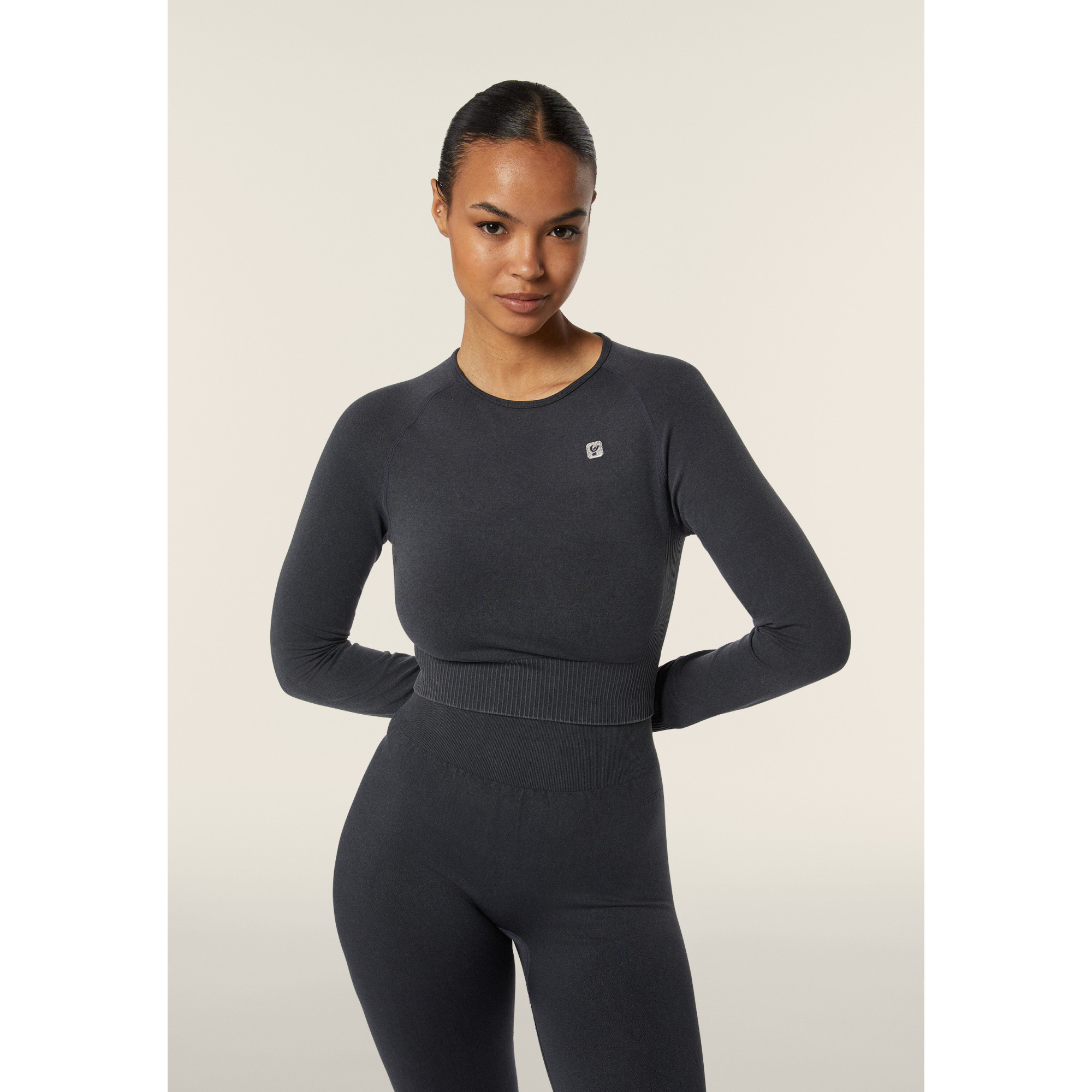 Freddy Seamless Sport Top - Cropped - Black - NUS Freddy Seamless Sport Top - Cropped - Black - NUS