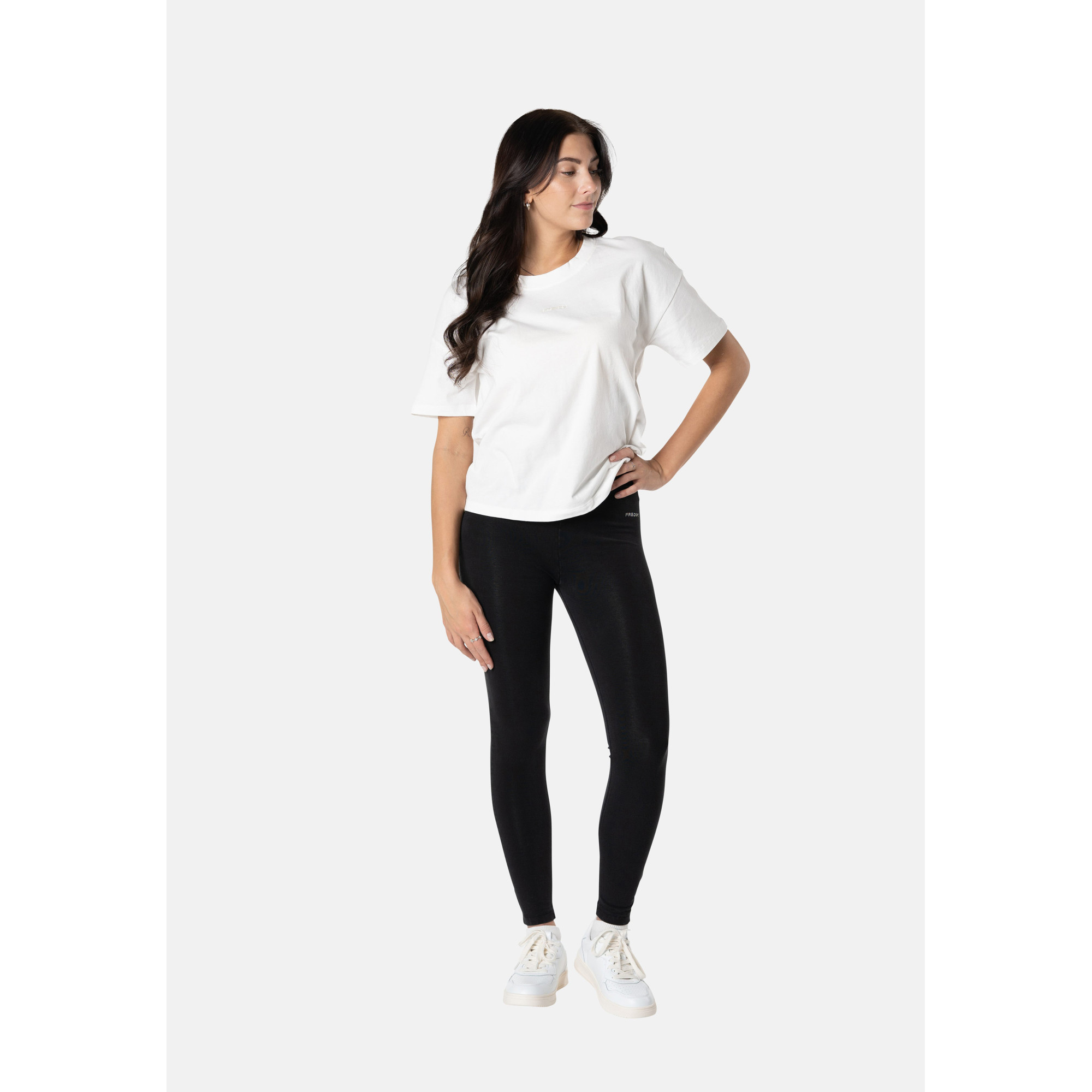 Freddy WR.UP® Core Damen Push-Up Jeans - 7/8 Regular Waist Super Skinny - Schwarz – Schwarze Nähte - J7N Freddy WR.UP® Core Damen Push-Up Jeans - 7/8 Regular Waist Super Skinny - Schwarz – Schwarze Nähte - J7N