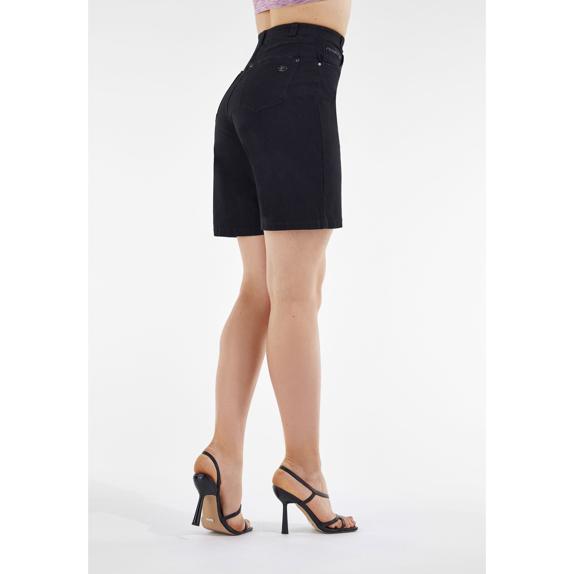 Freddy Damen Fit Jeans - Regular Waist Bermuda Shorts - Distressed Pocket - Schwarz - N0 Freddy Damen Fit Jeans - Regular Waist Bermuda Shorts - Distressed Pocket - Schwarz - N0