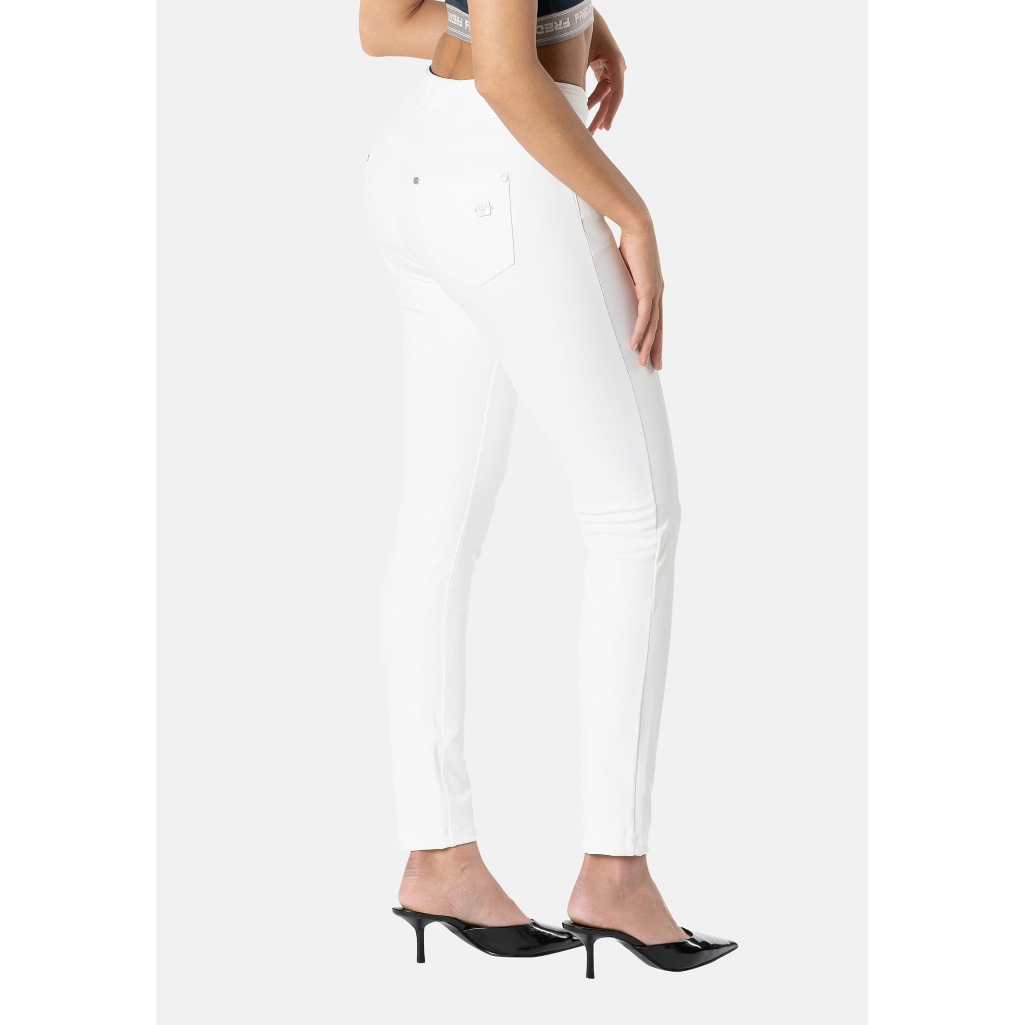Freddy N.O.W.® Vegan Leather Damen Comfort Lederhose - Mid Waist Skinny - Weiß - W0 Freddy N.O.W.® Vegan Leather Damen Comfort Lederhose - Mid Waist Skinny - Weiß - W0