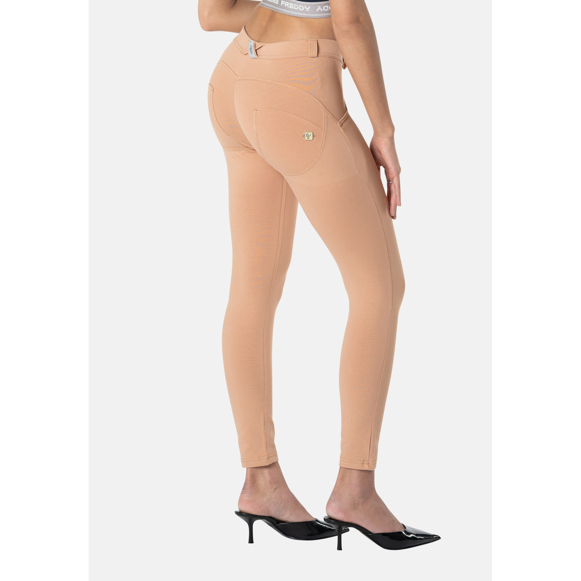 Freddy WR.UP® Damen Push-Up Hose - 7/8 Regular Waist Super Skinny - Hellbraun - M44 Freddy WR.UP® Damen Push-Up Hose - 7/8 Regular Waist Super Skinny - Hellbraun - M44