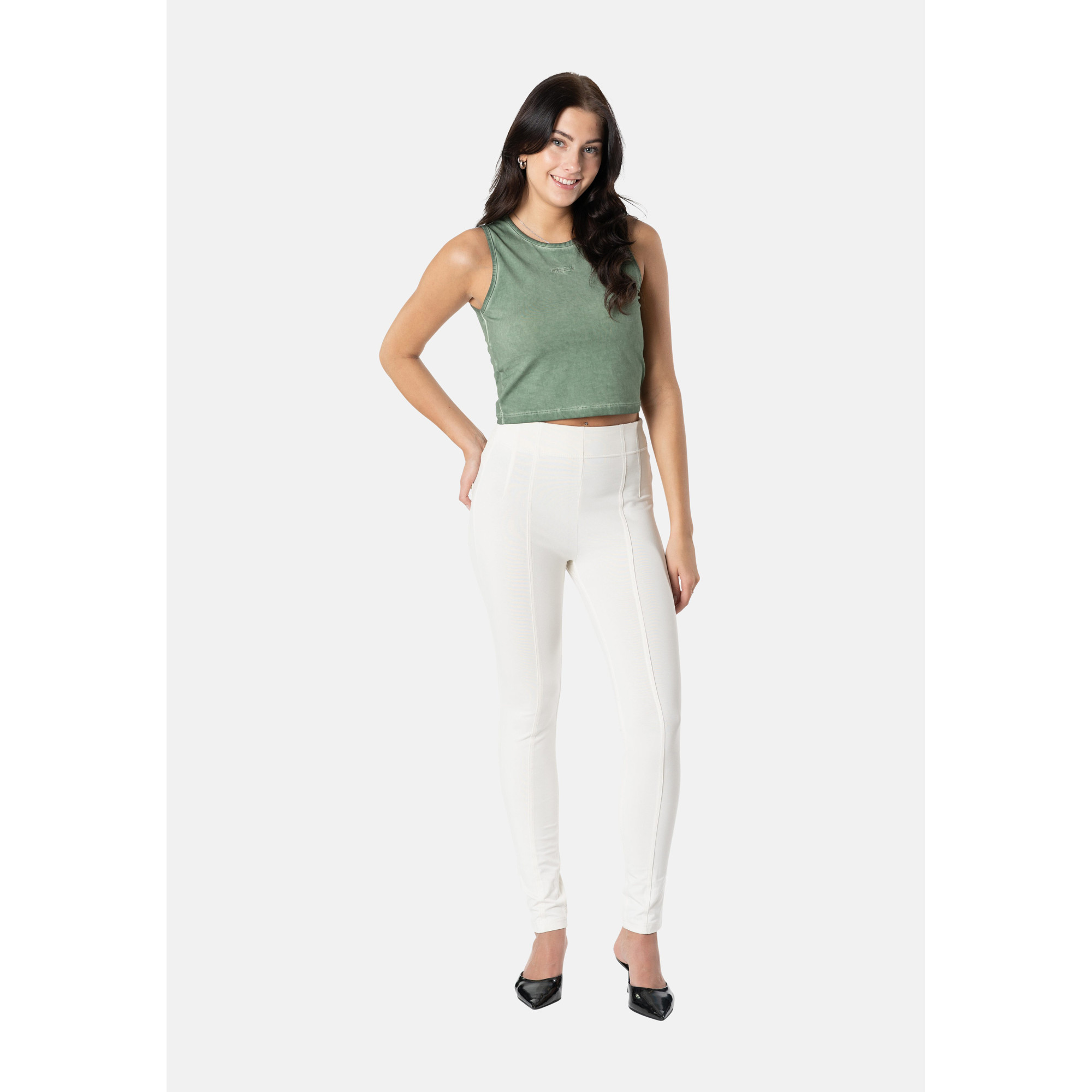 Freddy N.O.W.® Yoga Eco Damen Comfort Hose - Super High Waist Skinny - Mit Nähten auf den Beinen - Lily White Freddy N.O.W.® Yoga Eco Damen Comfort Hose - Super High Waist Skinny - Mit Nähten auf den Beinen - Lily White
