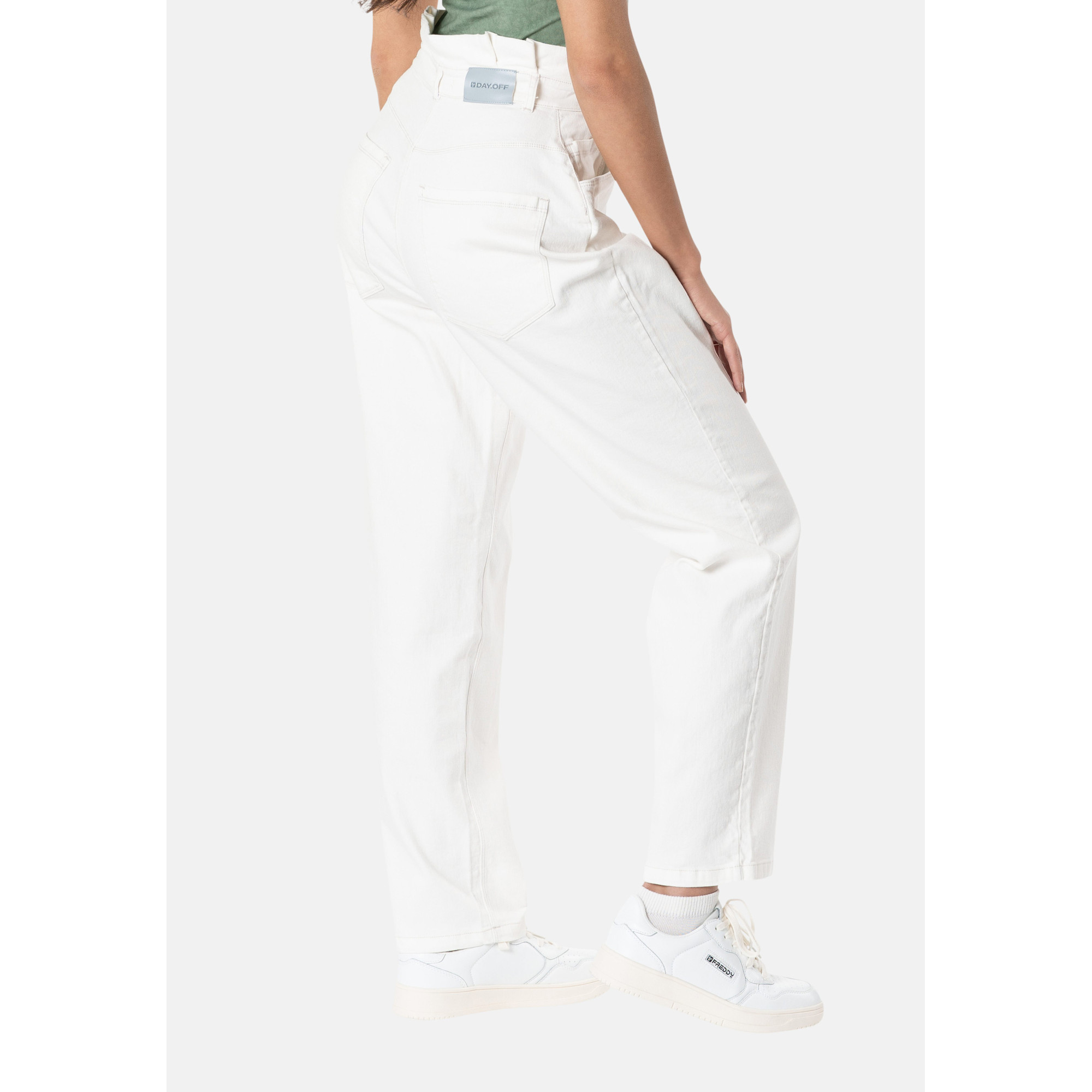 Freddy Day Off Damen Carrot Jeans - Geraffter Saum - Garment Dyed - Direct Dyed - Beige - I38X Freddy Day Off Damen Carrot Jeans - Geraffter Saum - Garment Dyed - Direct Dyed - Beige - I38X