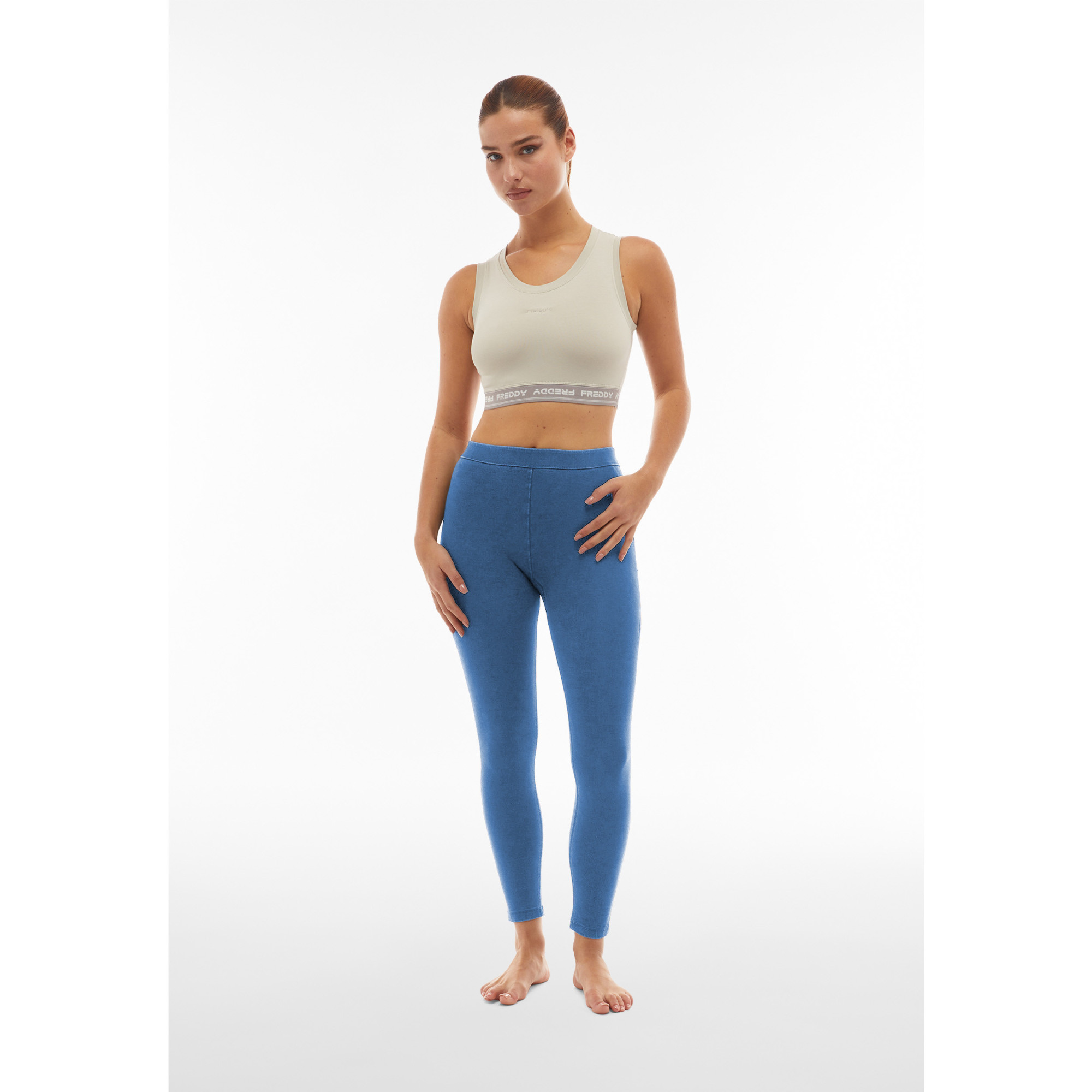 Freddy WR.UP® Core Damen Push-Up Jeans - 7/8 Regular Waist Super Skinny - Denim hell - Blaue Nähte - J4B Freddy WR.UP® Core Damen Push-Up Jeans - 7/8 Regular Waist Super Skinny - Denim hell - Blaue Nähte - J4B