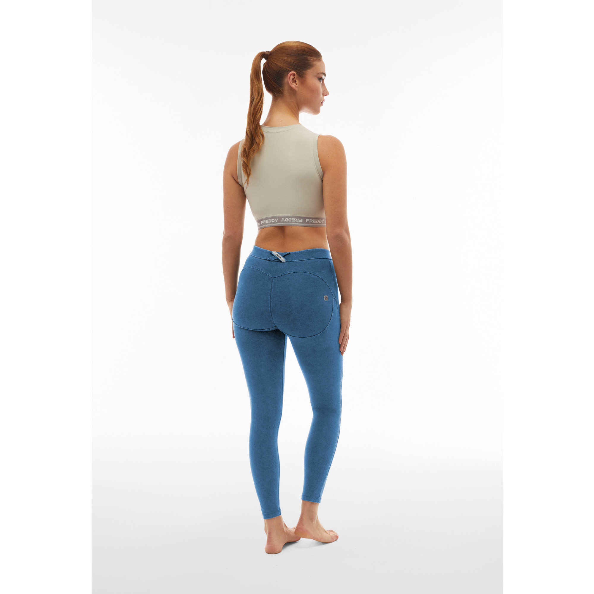 Freddy WR.UP® Core Damen Push-Up Jeans - 7/8 Regular Waist Super Skinny - Denim hell - Blaue Nähte - J4B Freddy WR.UP® Core Damen Push-Up Jeans - 7/8 Regular Waist Super Skinny - Denim hell - Blaue Nähte - J4B