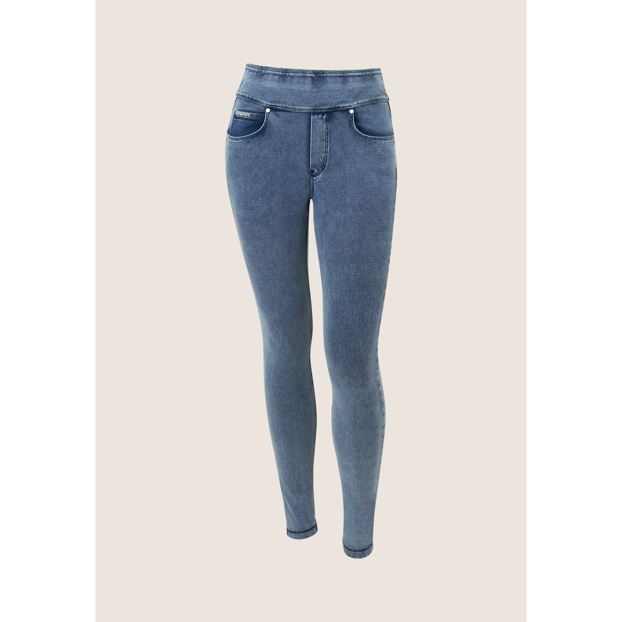 Freddy N.O.W.® Yoga Denim - Helles Denim - Blaue Nähte - J108B Freddy N.O.W.® Yoga Denim - Helles Denim - Blaue Nähte - J108B