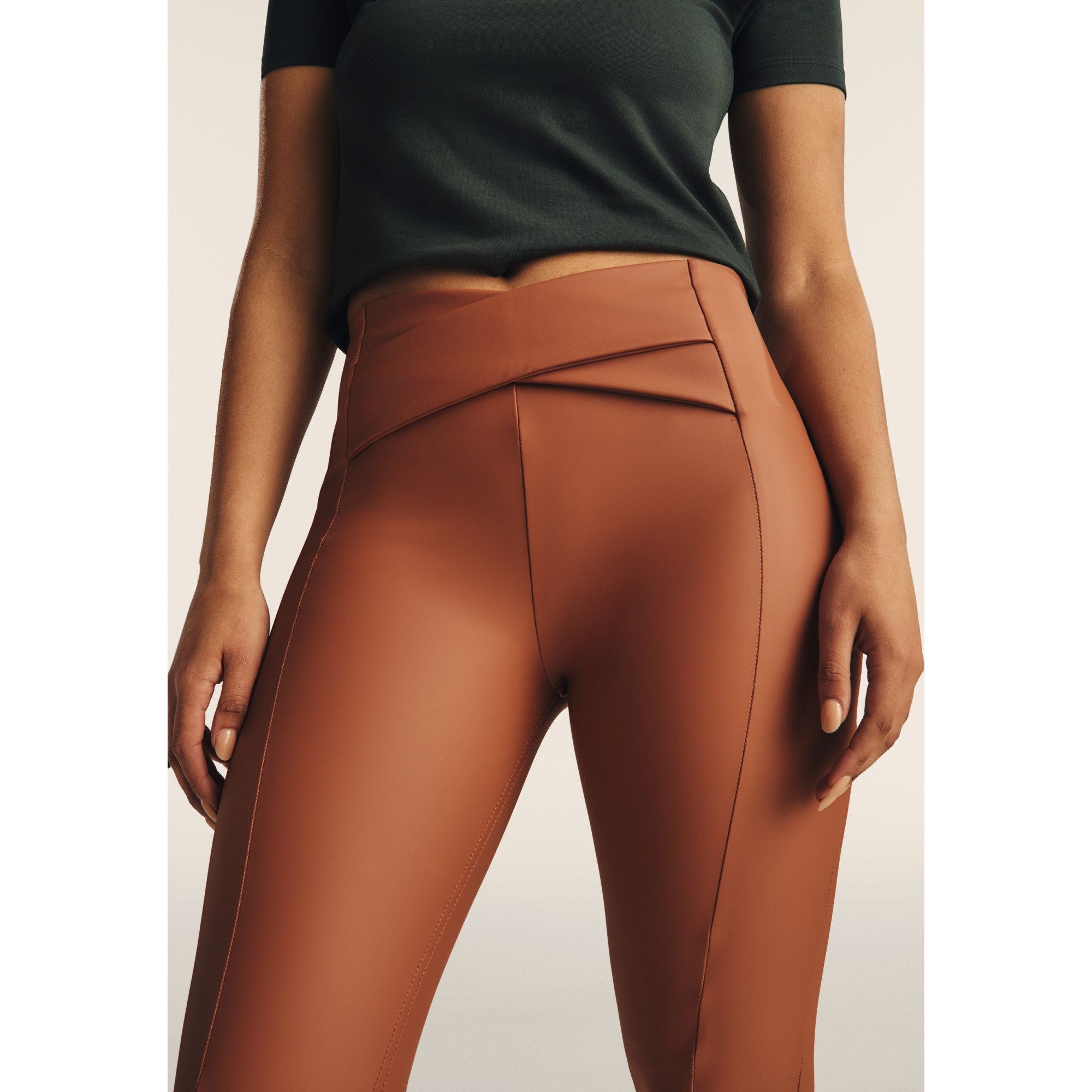 Freddy WR.UP® Eco Vegan Leather - High Waist Skinny - M110 Freddy WR.UP® Eco Vegan Leather - High Waist Skinny - M110