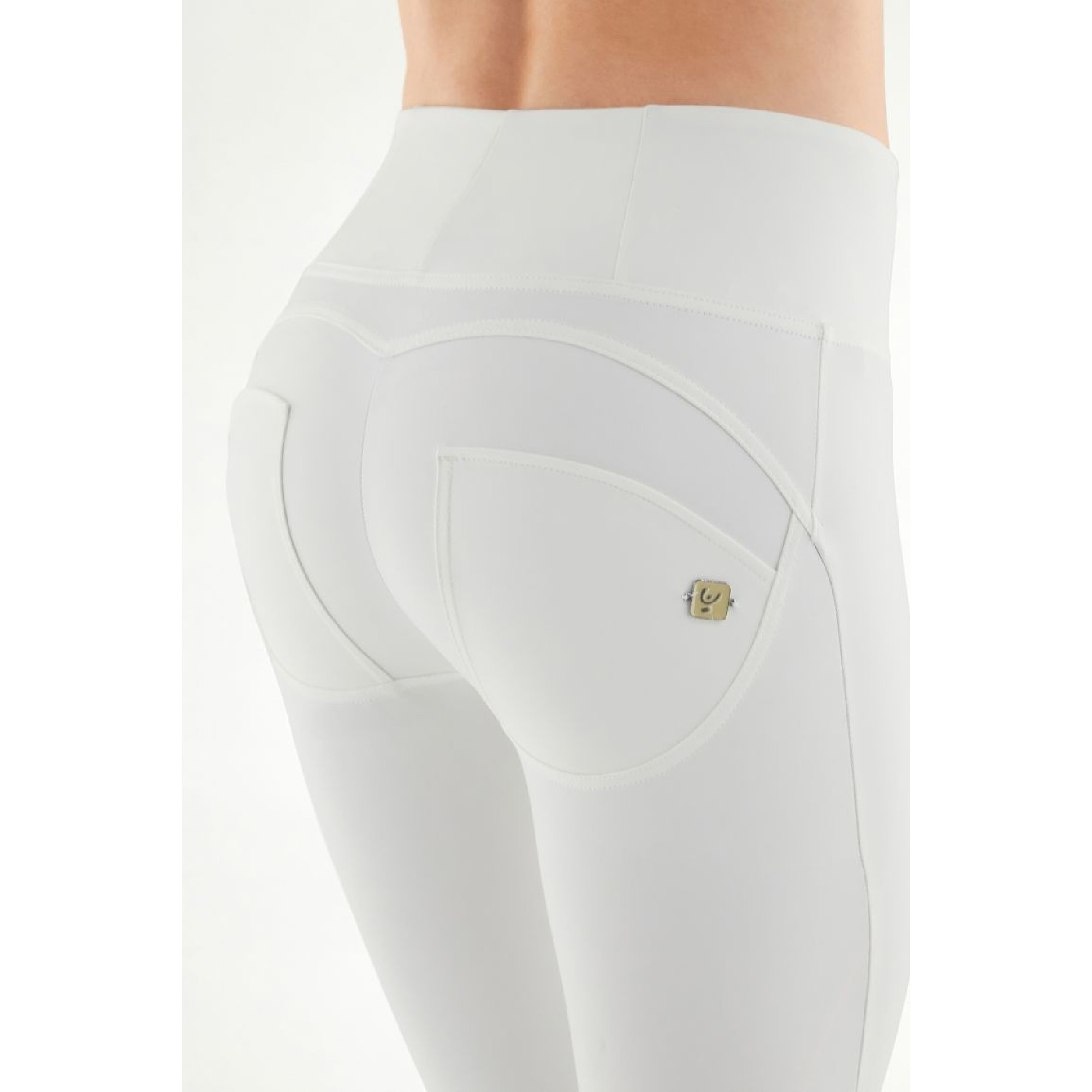 Freddy WR.UP® Vegan Leather Damen Push-Up Lederhose - 7/8 High Waist Super Skinny - Weiß Freddy WR.UP® Vegan Leather Damen Push-Up Lederhose - 7/8 High Waist Super Skinny - Weiß