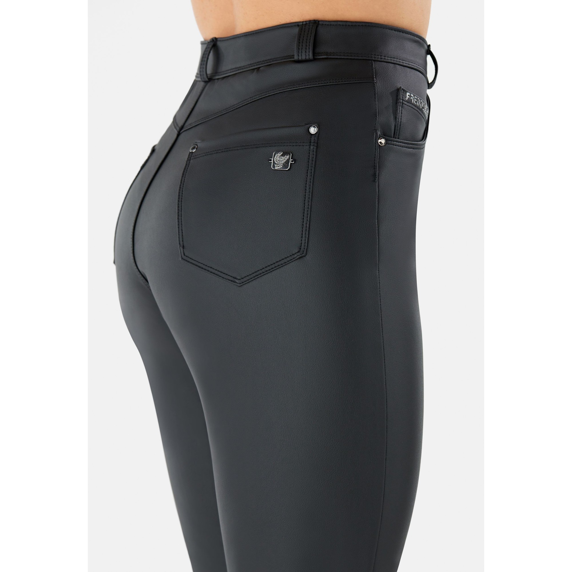 Freddy Fit Jeans Vegan Leather - 7/8 High Waist Straight - Black - N0 Freddy Fit Jeans Vegan Leather - 7/8 High Waist Straight - Black - N0