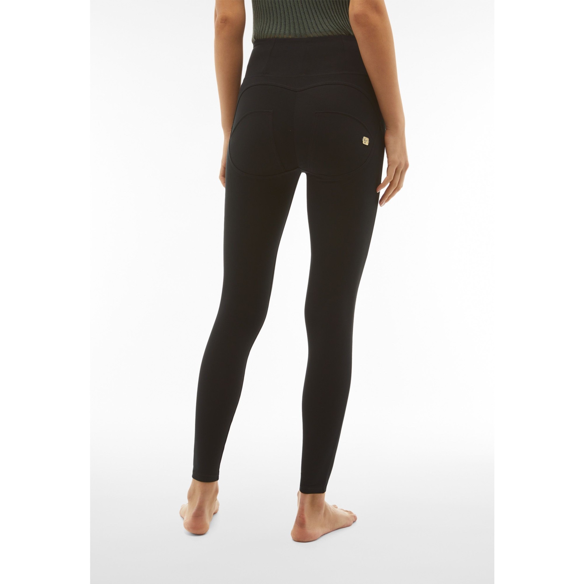 Freddy WR.UP® Damen Push-Up Hose - High Waist Skinny - Schwarz Freddy WR.UP® Damen Push-Up Hose - High Waist Skinny - Schwarz