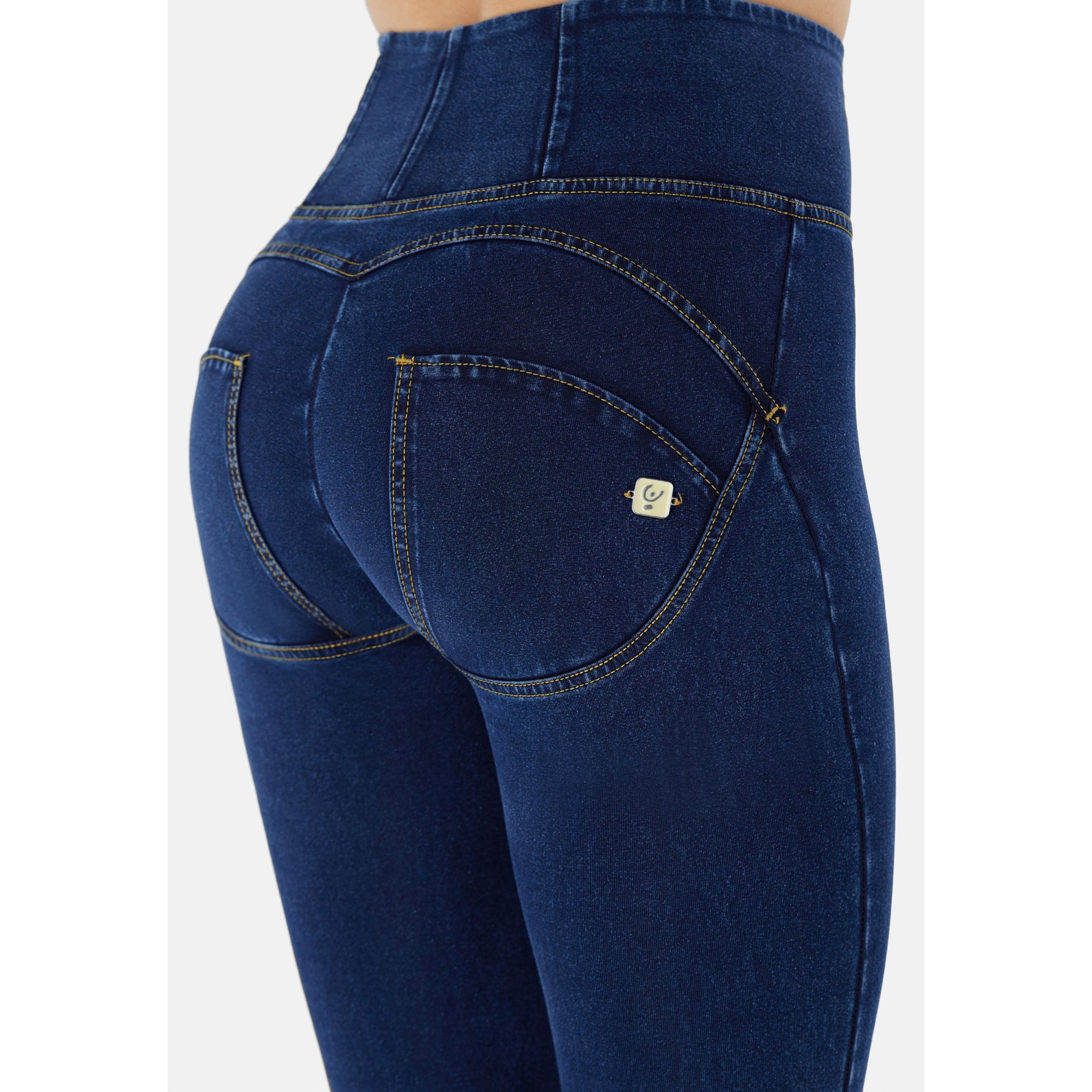 Freddy WR.UP® Damen Push-Up Jeans - High Waist Super Skinny - Indigoblau - Gelbe Nähte Freddy WR.UP® Damen Push-Up Jeans - High Waist Super Skinny - Indigoblau - Gelbe Nähte
