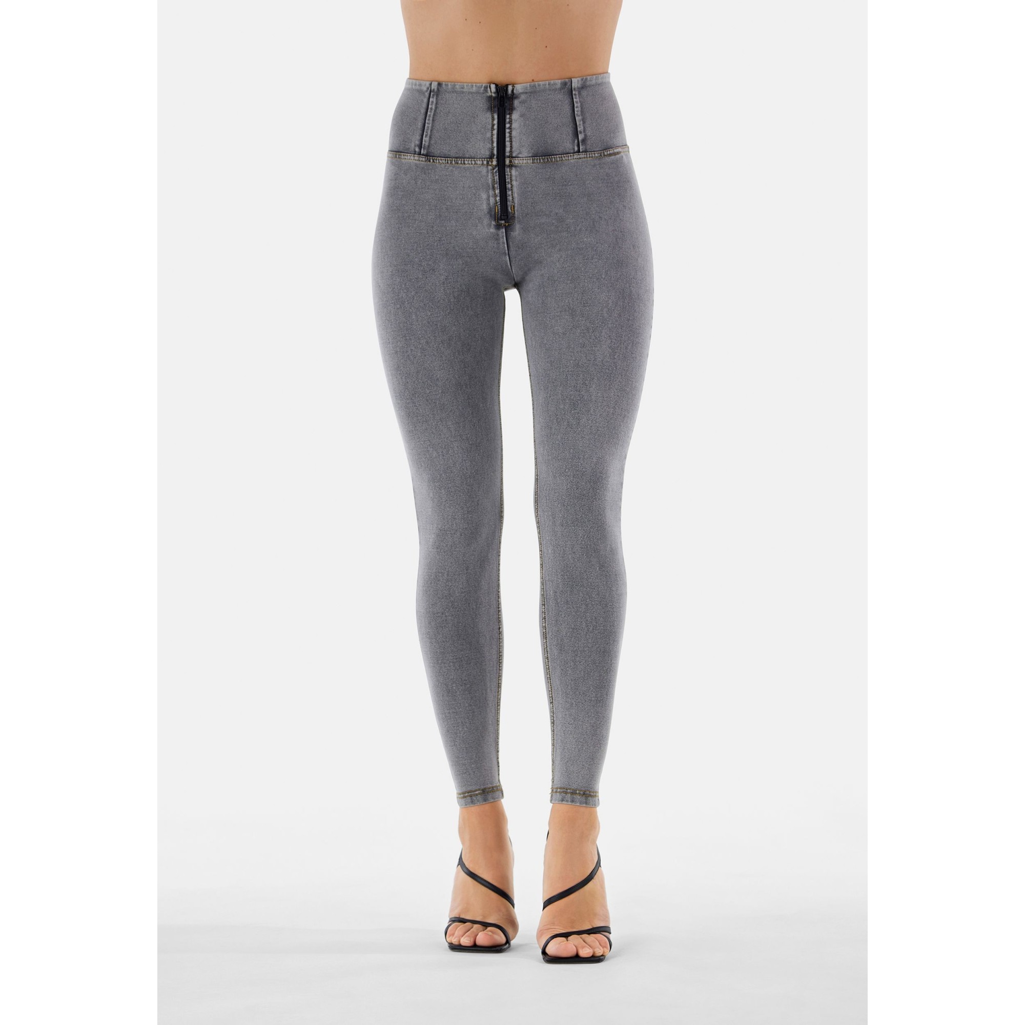 Freddy WR.UP® Damen Push-Up Jeans - High Waist Super Skinny - Grau - Gelbe Nähte Freddy WR.UP® Damen Push-Up Jeans - High Waist Super Skinny - Grau - Gelbe Nähte