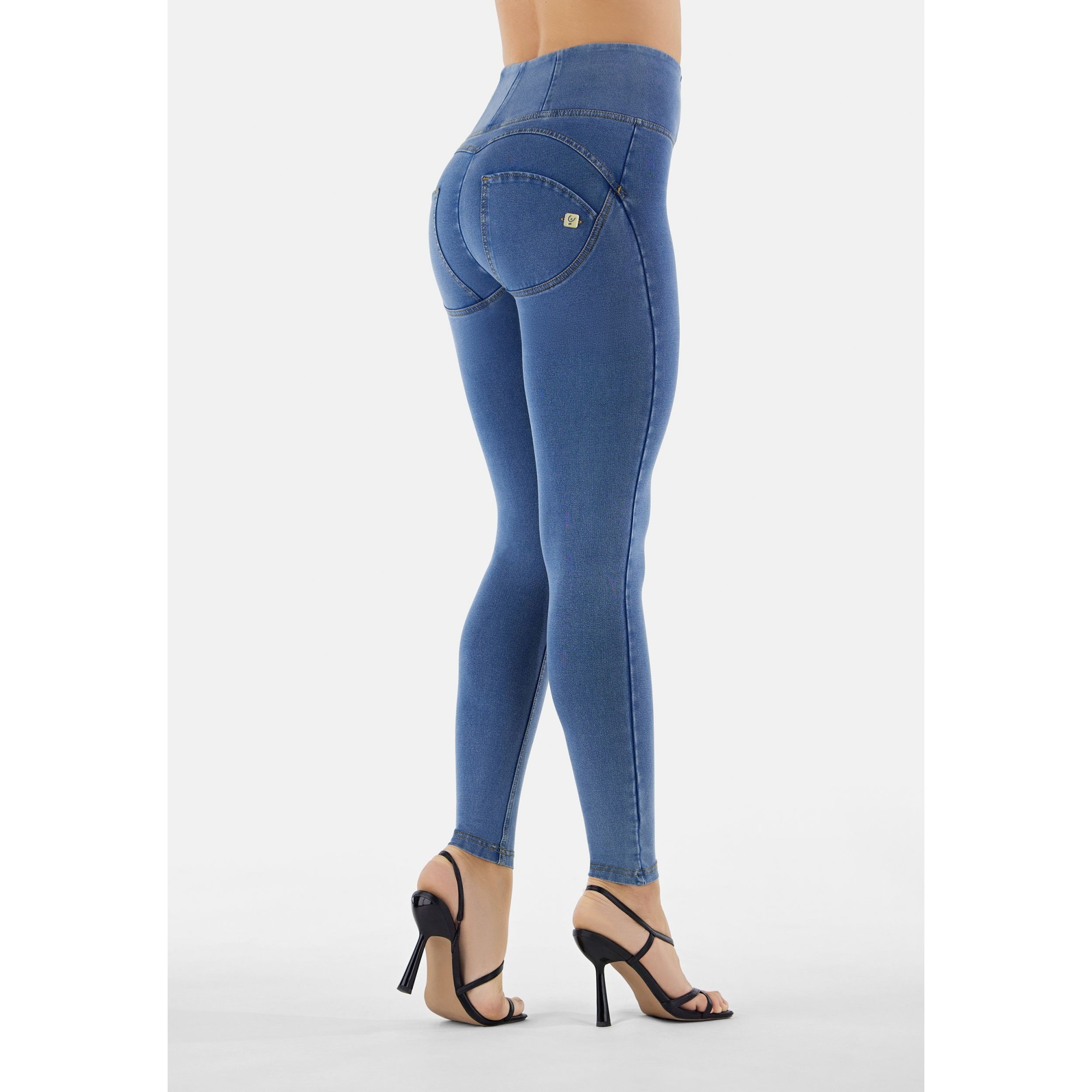Freddy WR.UP® Damen Push-Up Jeans - High Waist Super Skinny - Hellblau - Gelbe Nähte Freddy WR.UP® Damen Push-Up Jeans - High Waist Super Skinny - Hellblau - Gelbe Nähte