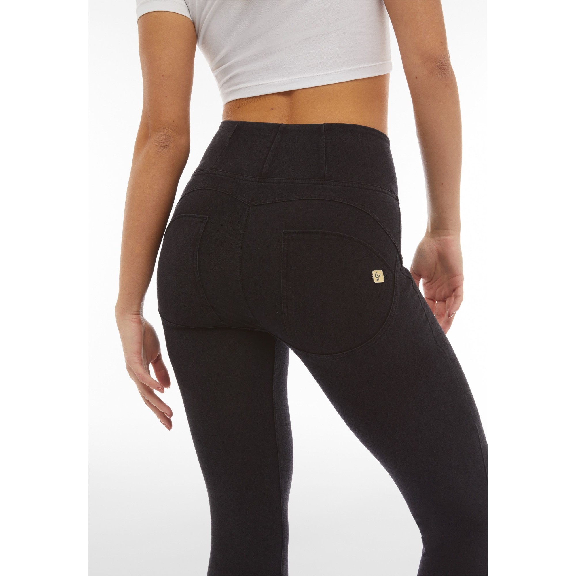 Freddy WR.UP® Damen Push-Up Jeans - High Waist Super Skinny - Schwarz - Schwarze Nähte Freddy WR.UP® Damen Push-Up Jeans - High Waist Super Skinny - Schwarz - Schwarze Nähte