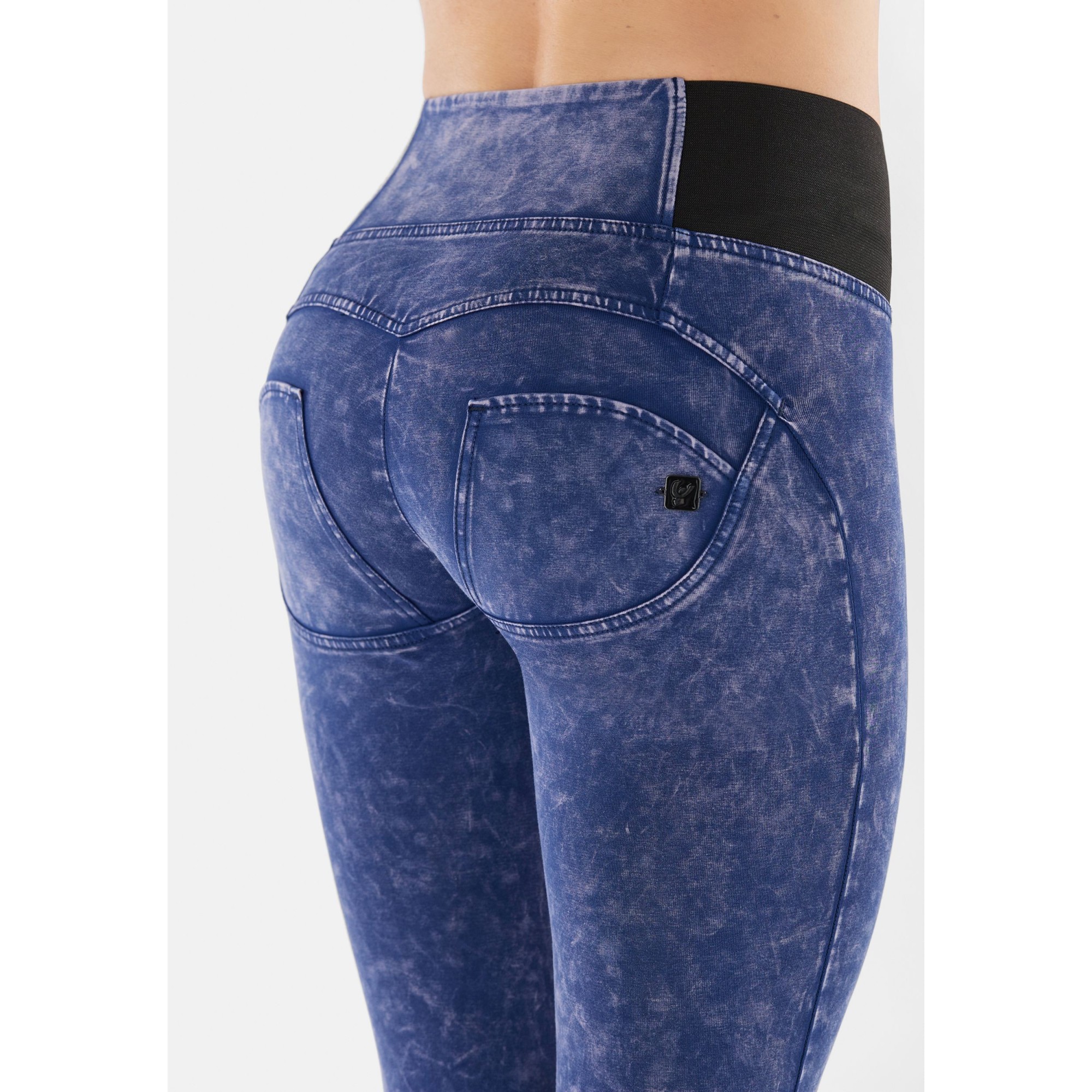 Freddy WR.UP® Damen Push-Up Hose - High Waist Super Skinny - elastischer Taillenbund - Dunkelblau - B57 Freddy WR.UP® Damen Push-Up Hose - High Waist Super Skinny - elastischer Taillenbund - Dunkelblau - B57